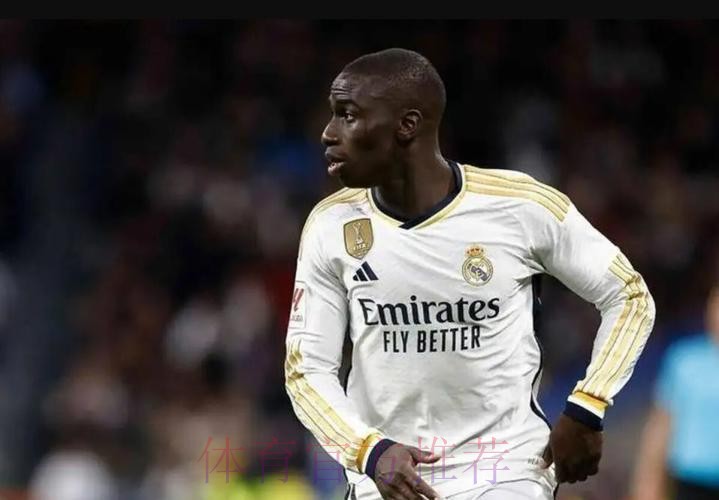 记者：皇马俱乐部方面回应称 门迪并没有受伤